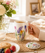 Load image into Gallery viewer, Tea Mug with Infuser and Lid,18 Ounce Ceramic Loose Leaf Cup Steeper | Lead-Free Glaze for Tea Lovers
