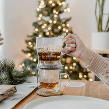 Load image into Gallery viewer, Aberdeen Smart Tea Maker Bpa-Free Tea Infuser Clear 17.7 Oz (525Ml) | Drip-Free Bottom Dispenser, Coaster, Easy Brewing, Simple Cleanup, Tritan Build, Loose-Leaf Steeping, Stylish Design
